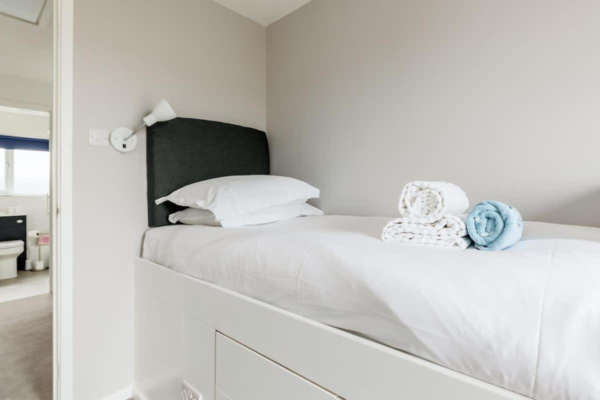 Villa Trade Winds à Poole Extérieur photo